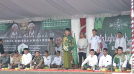 Foto : Bupati OKU H Teddy Meilwansyah memimpin Apel Akbar Harla NU ke 101 tahun di taman kota