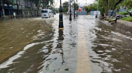 Foto : beberapa jalan ruas di kota Semarang terendam banjir akibat cuaca ekstrim 