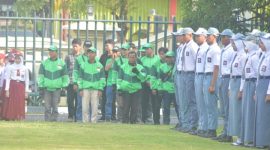 Foto : Grab ojek online Baturaja mengikuti apel gelar pasukan operasi Musi tahun 2024 di halaman Mapolres OKU 