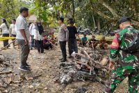 Foto : sebuah rumah dan motor di kecamatan Sosoh Buay Rayap hangus terbakar
