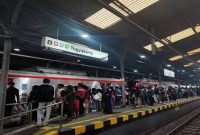 Foto : Suasana penumpang di Stasiun Tugu Yogyakarta usai Gempa