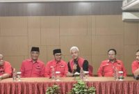 Foto Wawan-Peristiwaterkini; Ketua DPP PDIP Ganjar Pranowo Hadiri Rakercabsus PDIP Yogyakarta dalam rangka Memenangkan Pasangan Hasto-Wawan dalam Pilwakot Kota Yogyakarta, Kamis (17/10/2024)