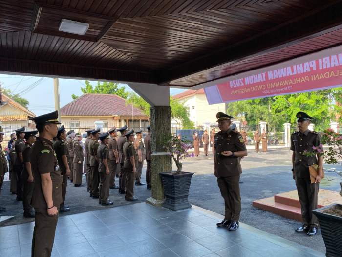 foto : upacara Peringatan Hari Pahlawan di kantor Kejari OKU