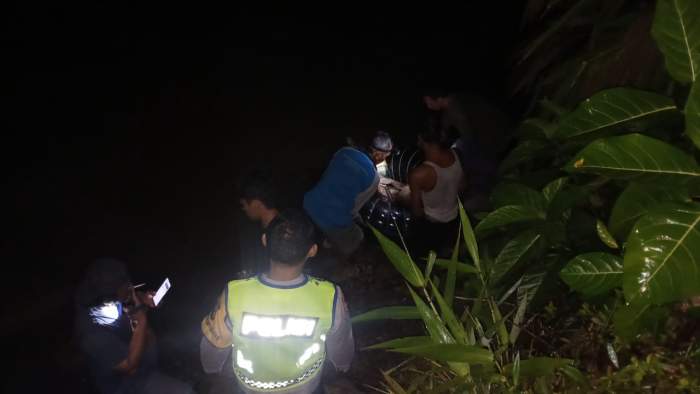 Foto : seorang mayat ditemukan di Desa Tebing Kampung Kecamatan Semidang Aji kabupaten OKU (4/11/2024)