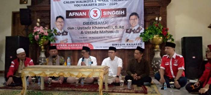 Foto: Paslon Afnan-Singgih saat menghadiri Pengajian Umum yang diadakan PSI, Kamis (14/11/2024)