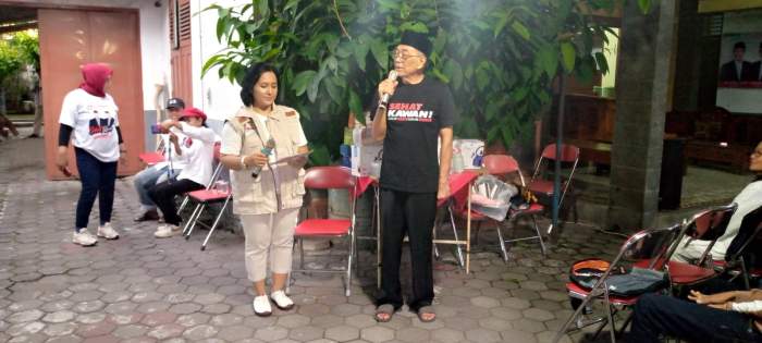 Foto Wawan-Peristiwaterkini; Idham Samawi memberikan semangat untuk terus bergerak memenangkan Hasto-Wawan