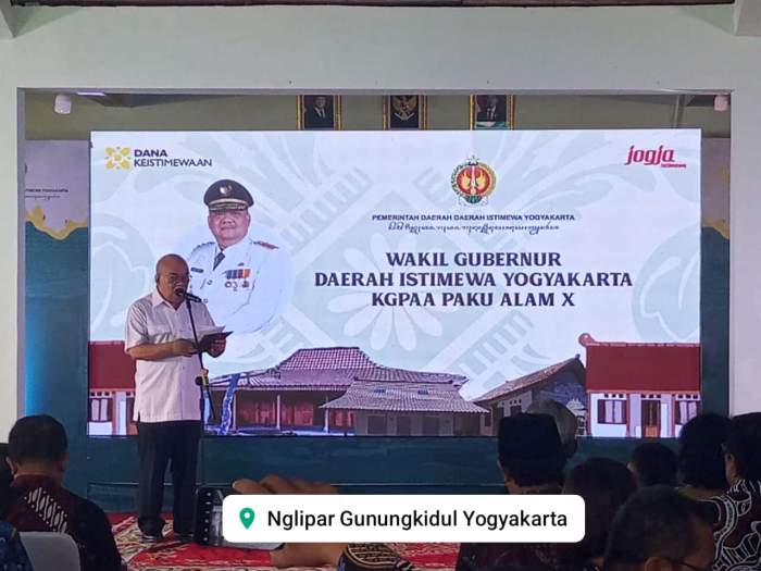 Foto : Wakil Gubernur DIY, KGPAA Paku Alam X, meresmikan Program Penanganan Rumah Tidak Layak Huni (RTLH) Terintegrasi Tahun 2024 di Balai Kalurahan Kedungkeris, Nglipar, Gunungkidul, Senin (23/12).