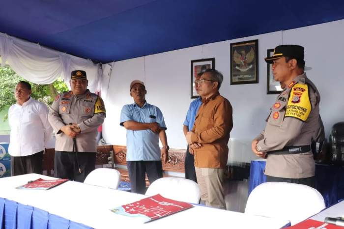 Foto Wawan-Peristiwaterkini; Bupati Bantul Halim Muslih bersama jajaran Forkopimkab Pantau Langsung Pos Nataru