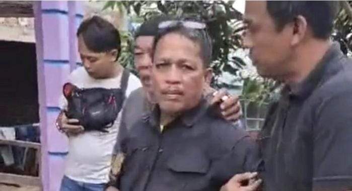 foto : Oknum Lsm ditangkap polisi, peras kades di Rejang Lebong