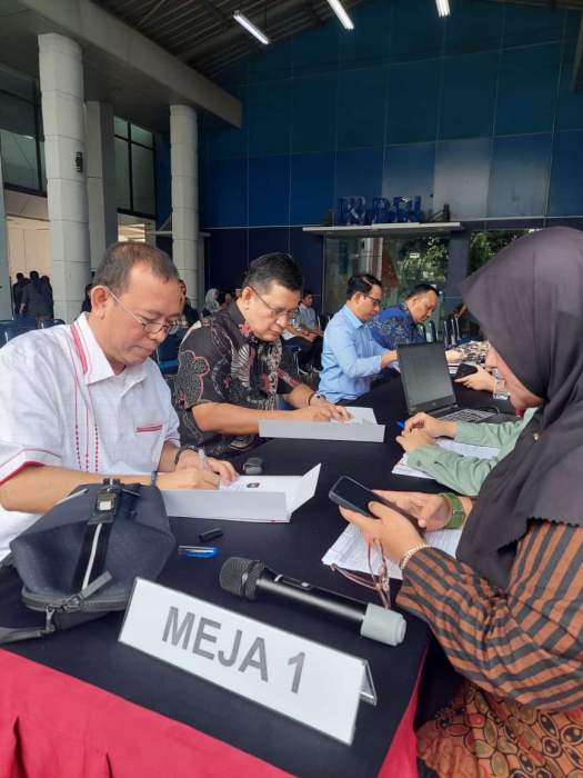 Foto: Bupati OKU terpilih H Teddy Meilwansyah dan wakil Bupati H Marjito Bachri lakukan registrasi pemeriksaan kesehatan di Kemendagri 