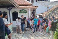 foto : pengerebekan di gang durian Baturaja