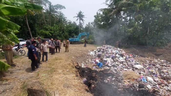 foto : tumpukan sampah