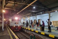 foto : suasana di setasiun