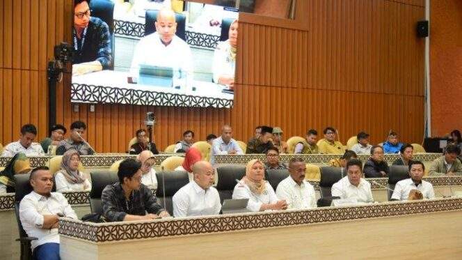 foto :  Pertepedesia di gedung DPR RI