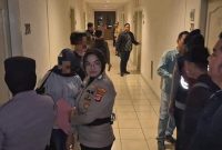foto : suasana razia kamar hotel, 11 remaja diamankan saat ngamar