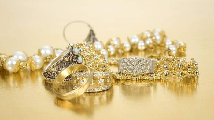 foto: perhiasan emas