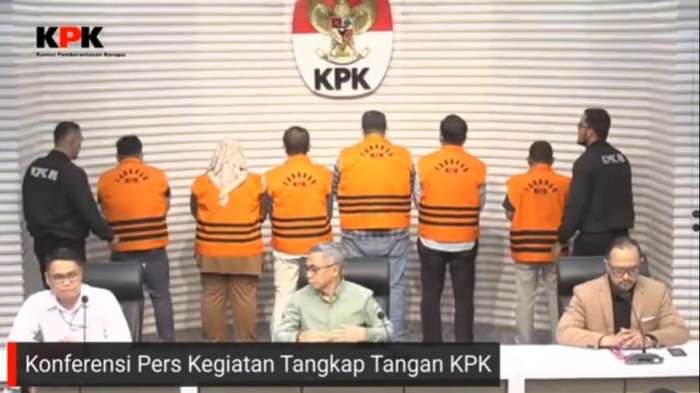 foto: KPK rilis tersangka korupsi di gedung KPK 