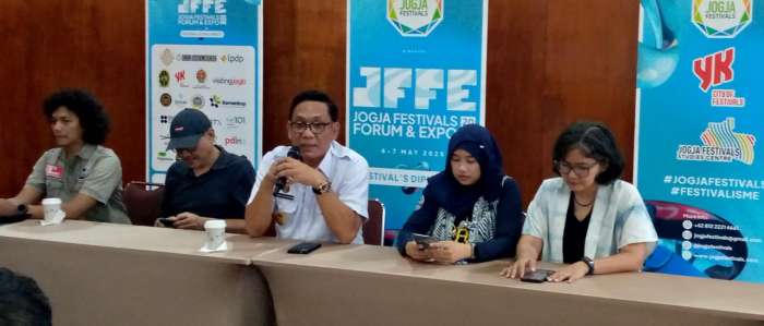 Foto : Wakil Wali Kota Yogyakarta Wawan Harmawan saat jumpa pers di VRTX Compound Space, Rabu (7/5/2025)