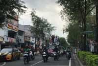 foto: Para drivel Ojol saat melintasi kawasan Malioboro