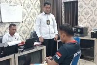 foto: Pelarian Afrizal (30), buronan kasus pencurian dengan pemberatan (curat) di sebuah masjid di OKU Timur ditangkap