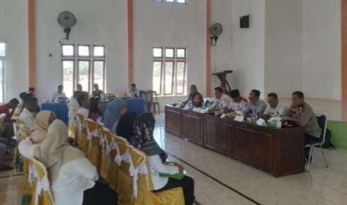 foto: pertemuan pemerintah desa bersama pemerintah kecamatan dan kapolsek sinar peninjauan