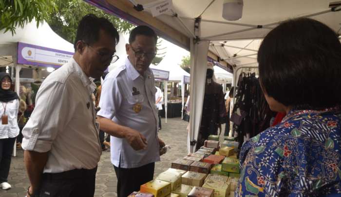 foto: Wakil Wali Kota Yogyakarta, Wawan Harmawan melihat UMKM