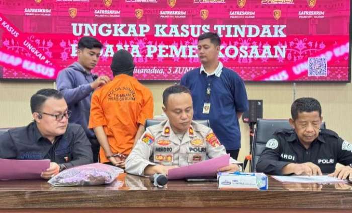 foto: press rilis kasus pemerkosaan di kab oku timur