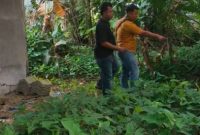 foto: pencarian BB oleh anggota satresnarkoba Polres Batu Bara