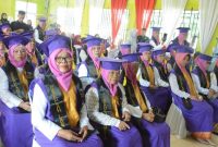 foto: wisuda sekolah lansia
