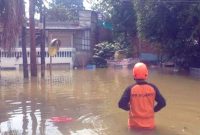 foto: banjir meluas di jakarta