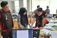 foto: Kejati Sumsel melakukan penggeledahan di sejumlah lokasi strategis terkait dugaan korupsi dalam pemberian fasilitas kredit dari sebuah bank milik negara