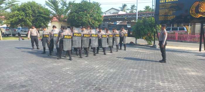 foto: Personel Samapta Polres Batu Bara Gelar Latihan Dalmas