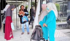 Diusir Mertua, Pasutri Palembang Gendong Jasad Bayi Hingga Dibantu Pemakaman Oleh Polda Sumsel