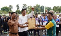 Bupati Enos Lepas 270 Alet OKU Timur Menuju Porprov Sumsel XV: “Menang dengan Jujur dan Bermartabat!”