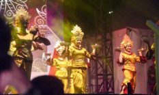 Tari Rentak Pinggan OKU Memukau Gala Diner Festival Danau Ranau