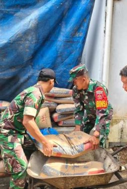 TNI Wonosobo Percepat Pengecoran Jalan, Warga Antusias Terlibat