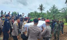 ‎Pemakaman Massal Korban Banjir Agam Jadi Momen Duka Bersama